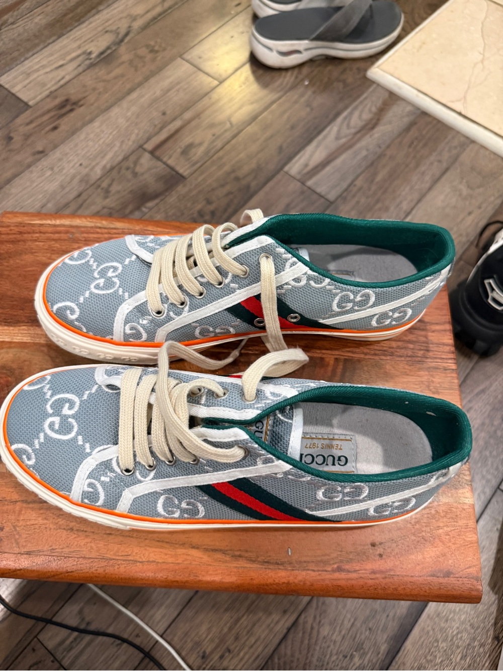 Gucci Mans tennis 1977 Gray GG Canvas Sneakers with Green Lining and Orange Trim - Picture 6 of 8
